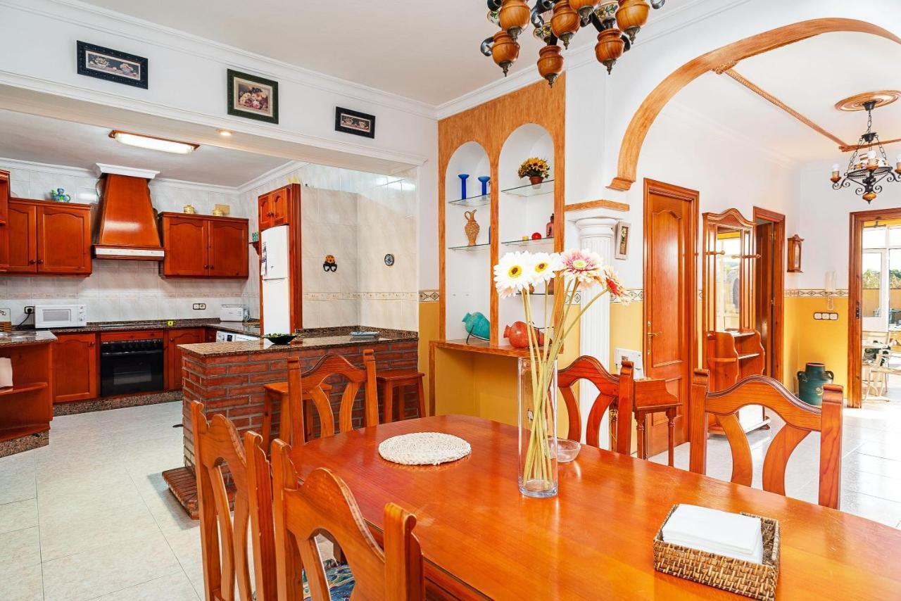 Casa Chiqui - Solo Familias Villa Conil De La Frontera Eksteriør billede